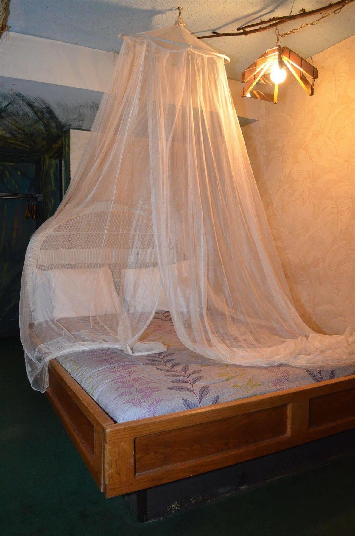 Red Carpet Inn Fanta Suites Hotel Гринвуд Экстерьер фото