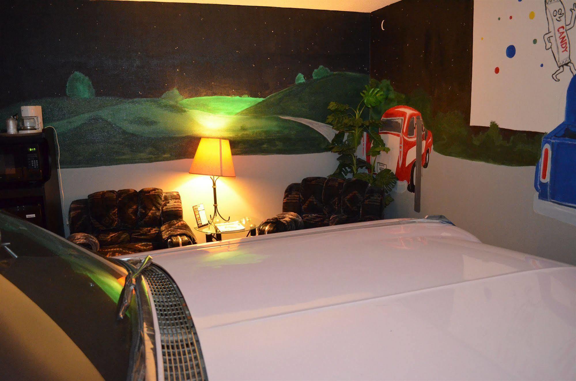 Red Carpet Inn Fanta Suites Hotel Гринвуд Экстерьер фото